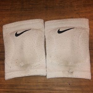 nike volleyball knees pads